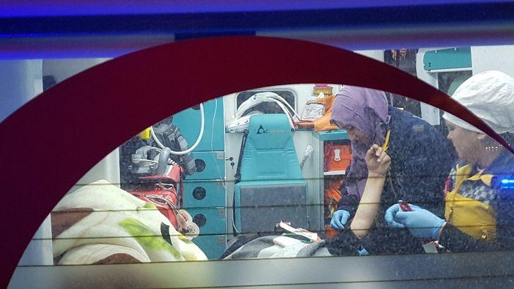 Yolun karşısına geçen kadına otomobil çarptı G2