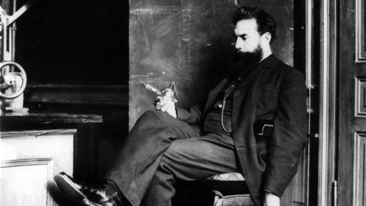 Çekilen ilk röntgen filmindeki ilginç detay! G3