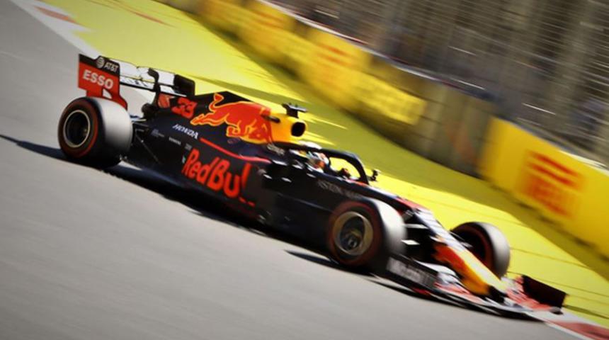 Formula 1'in Brezilya ayağında pole pozisyonu Verstappen'in