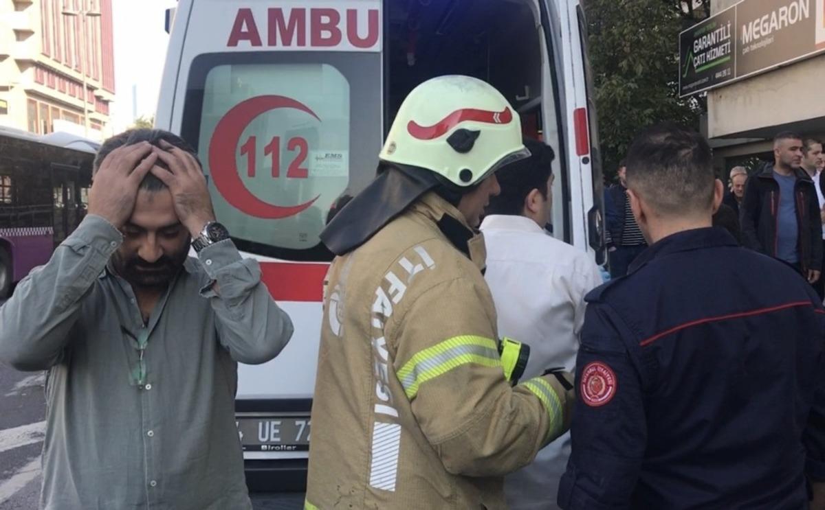 Bastığı cam kırılınca 4. kattan d&uuml;şt&uuml;! Onu g&ouml;ren arkadaşları şoka girdi