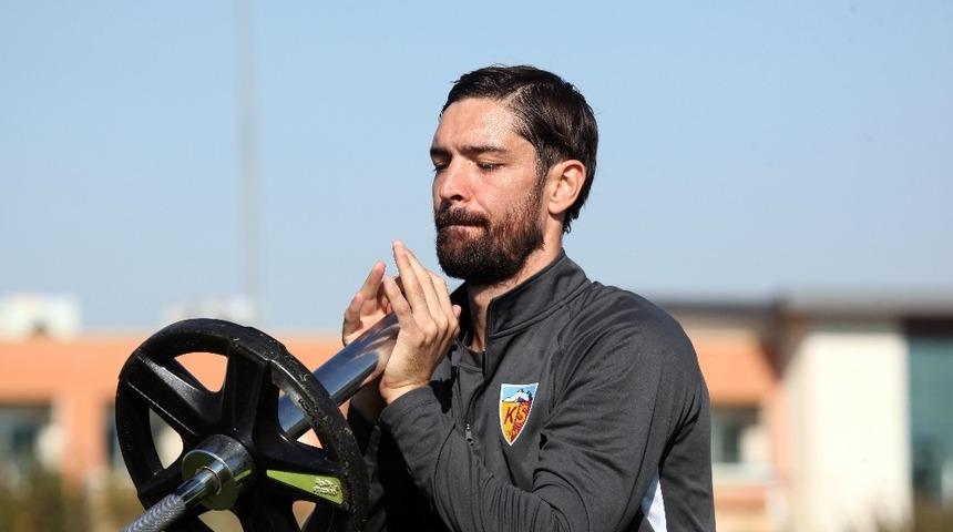 Benoit Poulain Sivasspor ma&ccedil;ında oynayacak