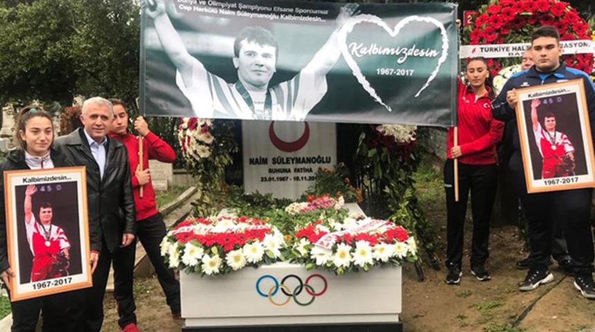 Naim Süleymanoğlu için anma töreni