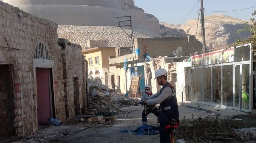 Dicle Elektrik eski Hasankeyf&rsquo;te hatları topluyor