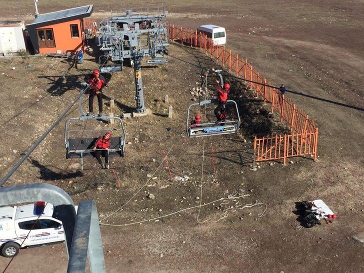 Sarıkamış Kayak Merkezi’nde teleferikte kurtarma tatbikatı G1