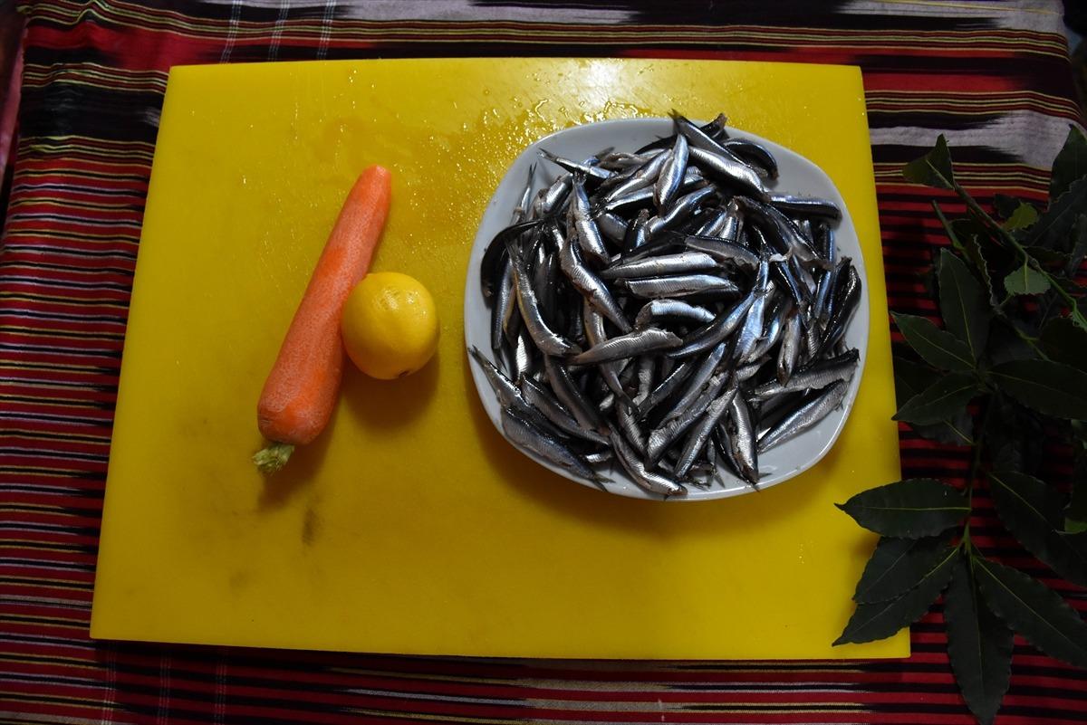 Karadeniz'de hamsi salamurası zamanı