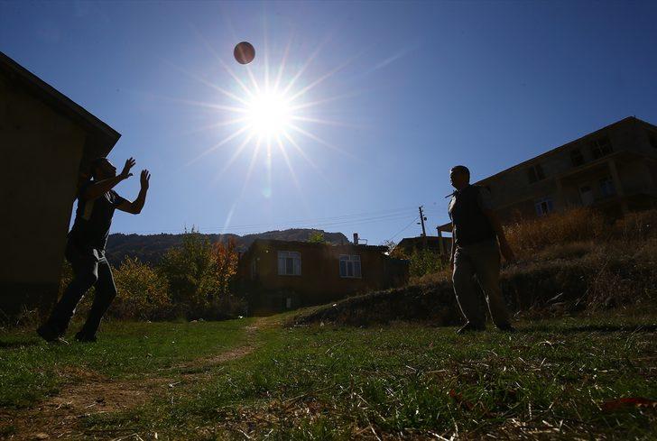 Voleybol tutkusuyla "dağ köyü"nün takımını 2. lige taşıdılar G4