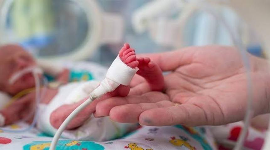 Her yıl doğan 15 milyon premat&uuml;re bebekten 1 milyonu hayatını kaybediyor