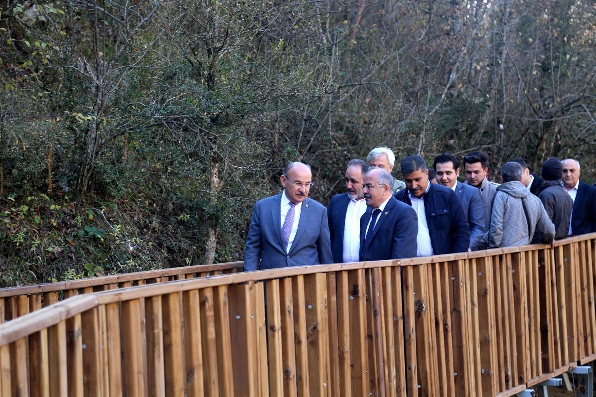 Horma Kanyonu kayalara inşa edilen platformdan ge&ccedil;ilecek