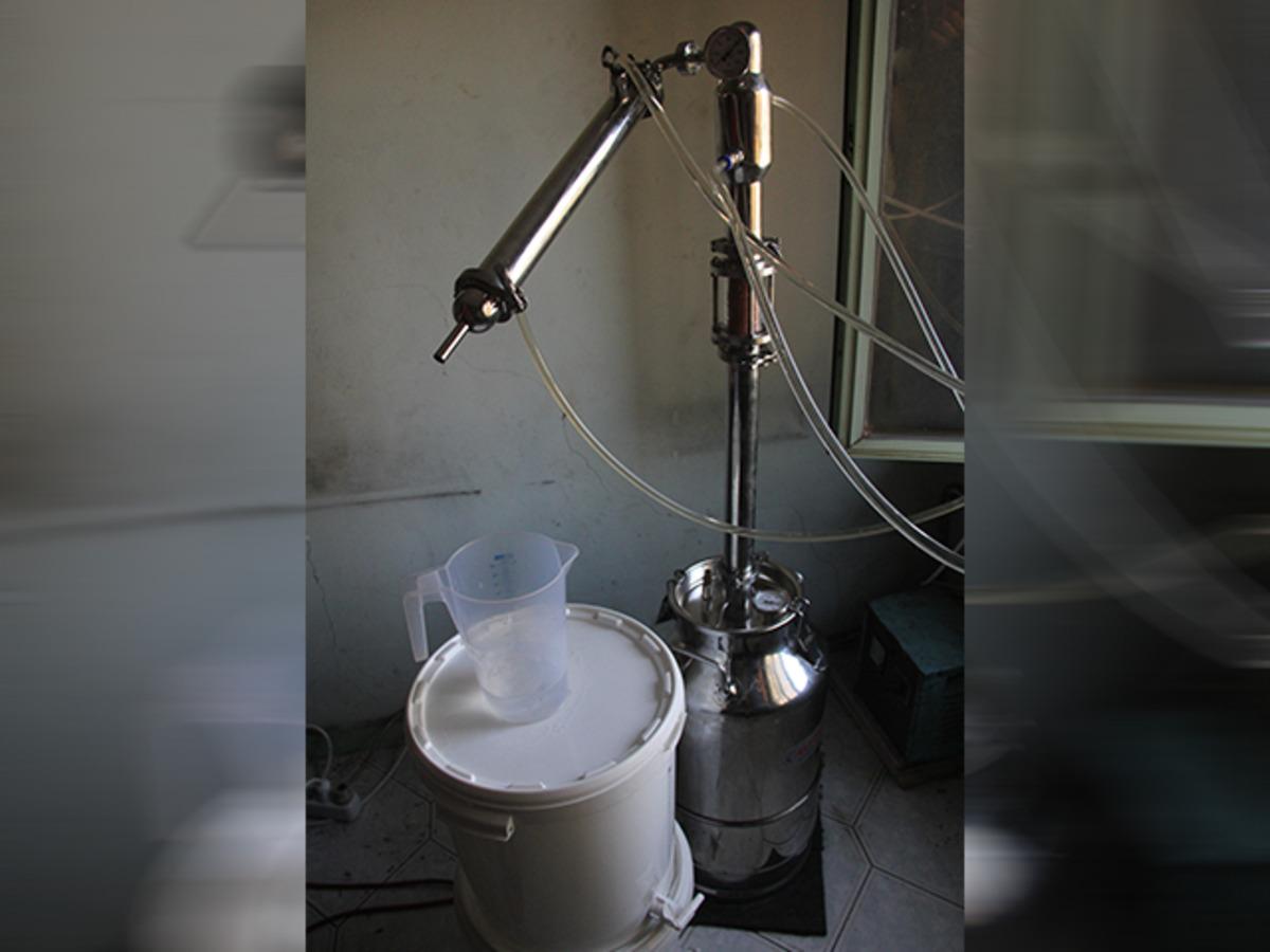 Adana'da 418 litre ka&ccedil;ak rakı ele ge&ccedil;irildi