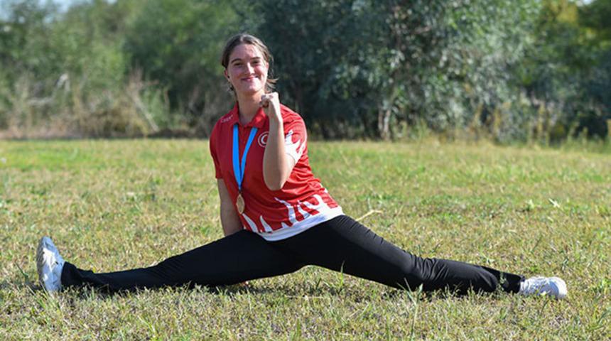 Karatenin şampiyon meleği