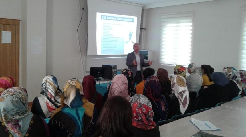 Kadın ve Gen&ccedil;lik Merkezi kursiyerlerine y&ouml;nelik seminerler devam ediyor