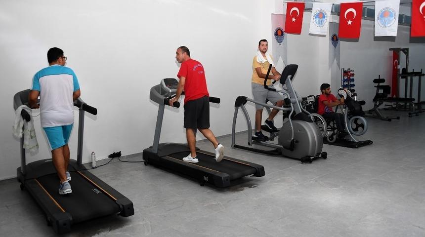 Mersin&rsquo;deki engelliler sporla sosyalleşiyor