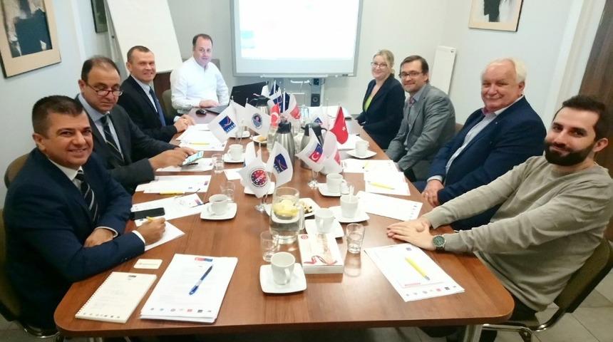 Mersin B&uuml;y&uuml;kşehir Belediyesi ile Leszno Belediyesi arasında Odak Grup Toplantısı yapıldı