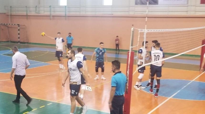 Haliliye Belediyespor liderliğe y&uuml;kseldi