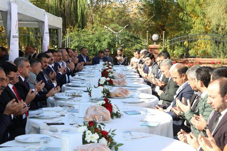 ’Ali Dede Hayratı’ etkinliğinde yüzlerce vatandaş aynı sofrada buluştu G3