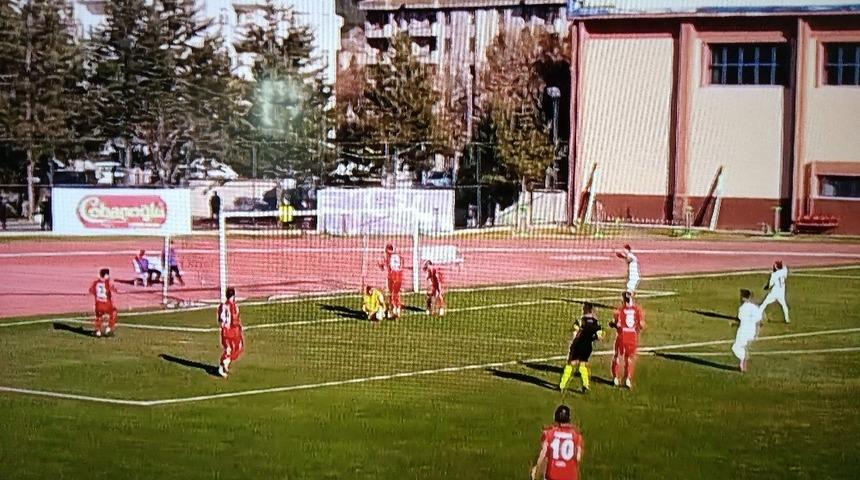 TFF 2. Lig Kırmızı Grup: GMG Kastamonuspor:  0 - Van Spor FK: 3