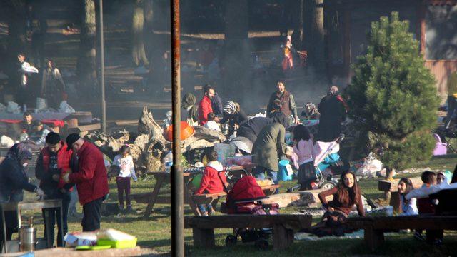 Gölcük Tabiat Parkı'nda ara tatil yoğunluğu