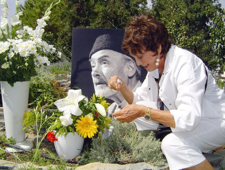 Usta tiyatrocu Yıldız Kenter, hayatını Kaybetti G2