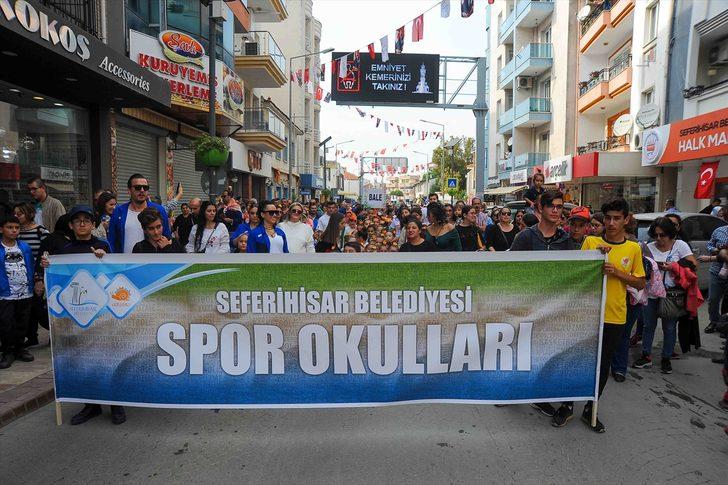 İzmir'de "Mandalina Şenliği" düzenlendi G1