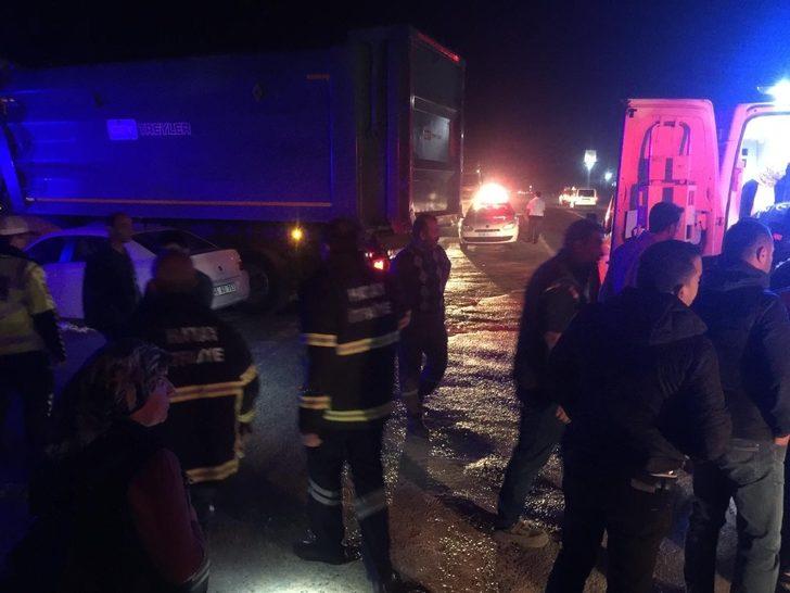 Hatay’da TIR ile otomobil çarpıştı: 5 yaralı G1