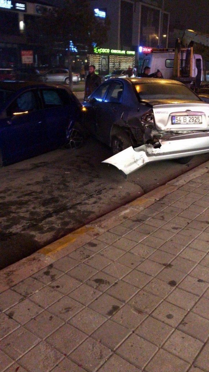 Sakarya’da zincirleme kaza! Otoyol savaş alanına döndü! G4