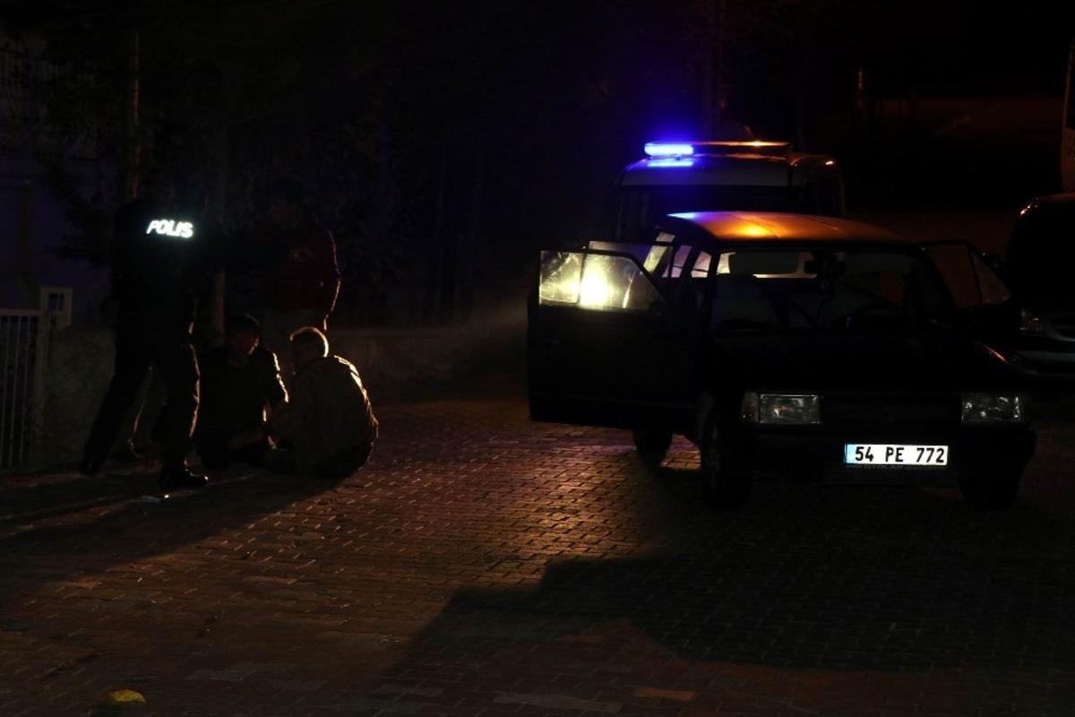 Nevşehir'de nefes kesen kovalamaca! Dur ihtarına uymayan ara&ccedil;tan polislere ateş a&ccedil;ıldı! 