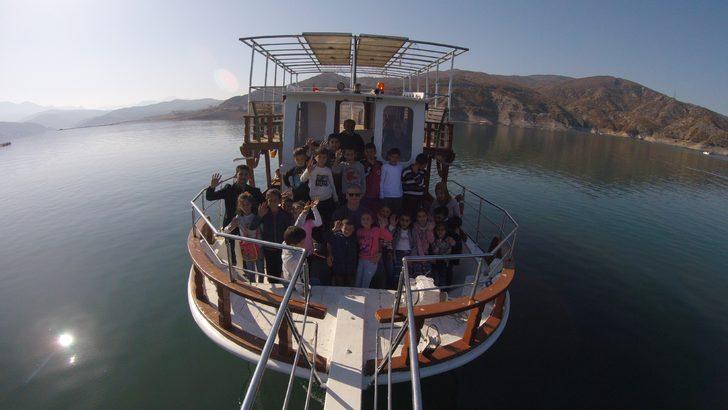 Deniz özlemlerini barajda giderdiler G5