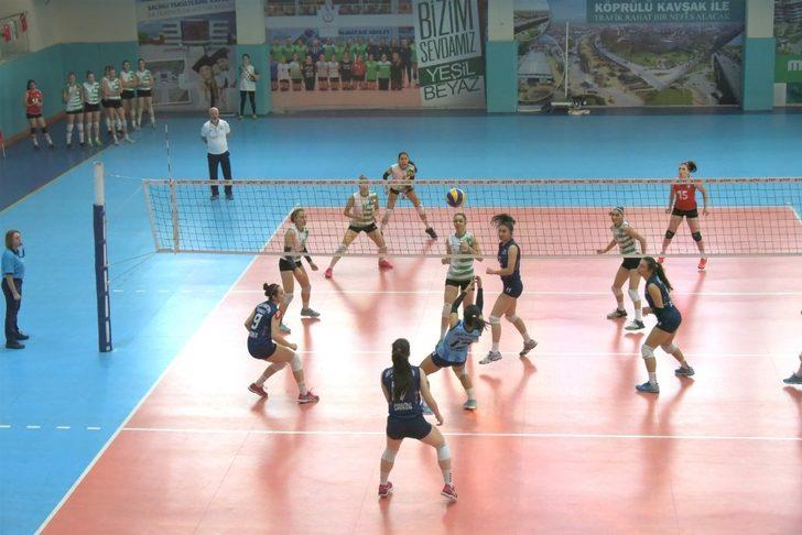 Salihli’nin sultanları evinde kaybetmiyor G4