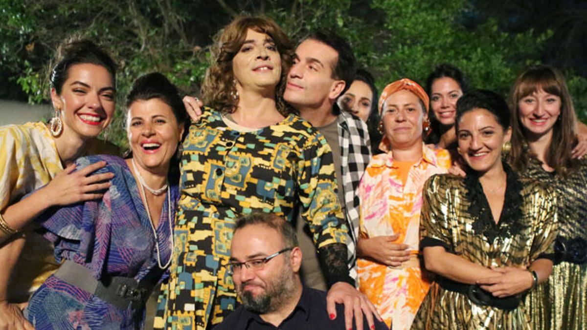 Ahmet Kural, Baba Parası filmi i&ccedil;in kadın kılığında 