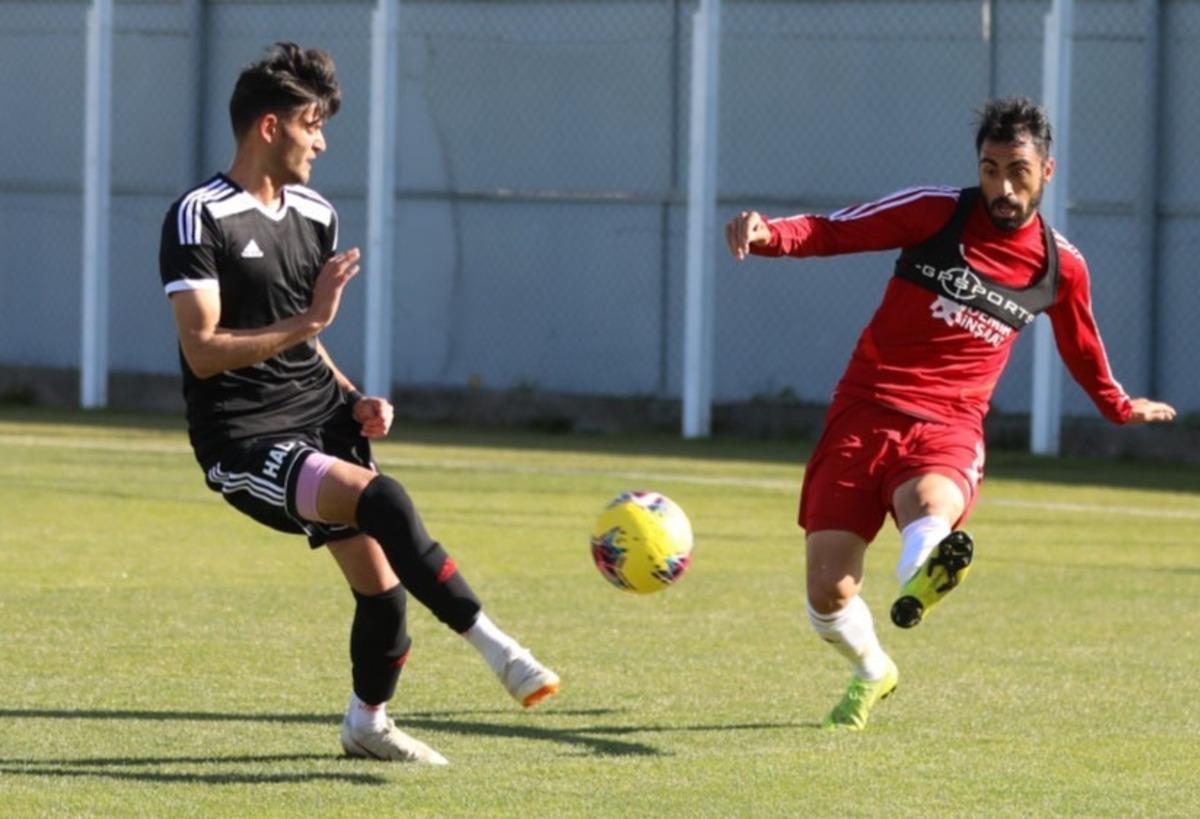 Sivasspor antrenman ma&ccedil;ı yaptı