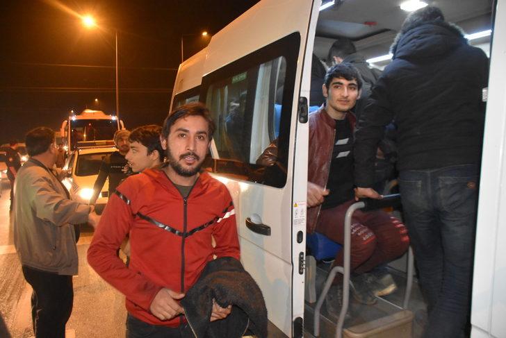 Yunan polisi 30 göçmeni dövüp, değerli eşyalarını alarak Türkiye'ye gönderdi G3