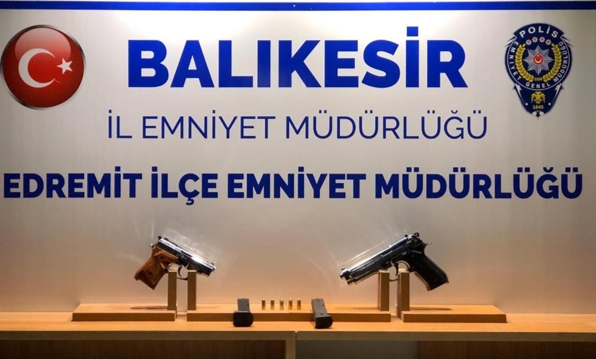 Balıkesir polisi 9 silah ele ge&ccedil;irdi