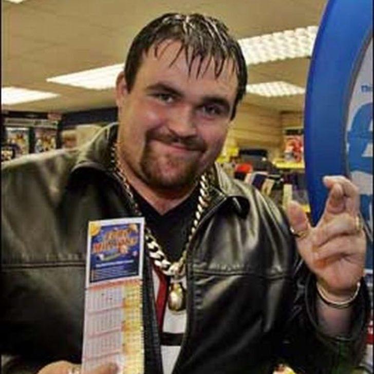 Lotodan 9.7 milyon sterlin kazandı! Şimdi ise... G3