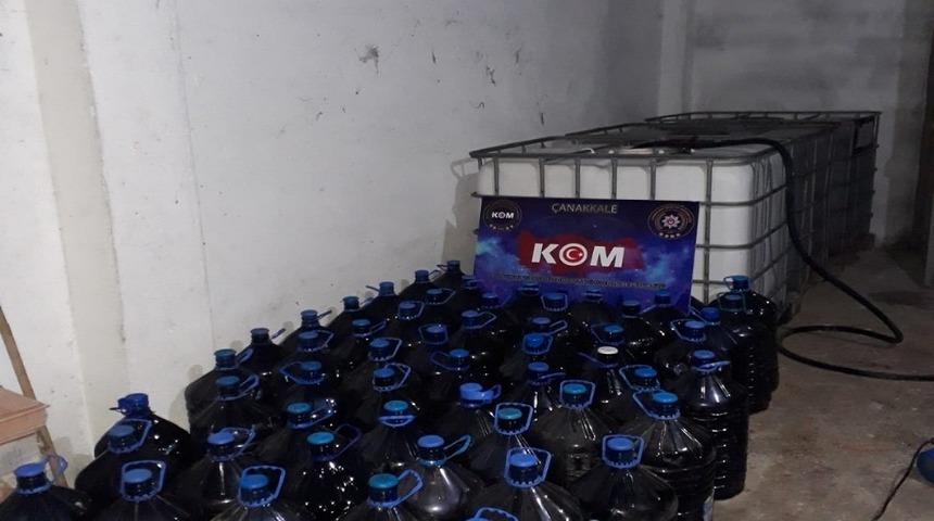 &Ccedil;anakkale&rsquo;de 4 bin litre ka&ccedil;ak şarap ele ge&ccedil;irildi