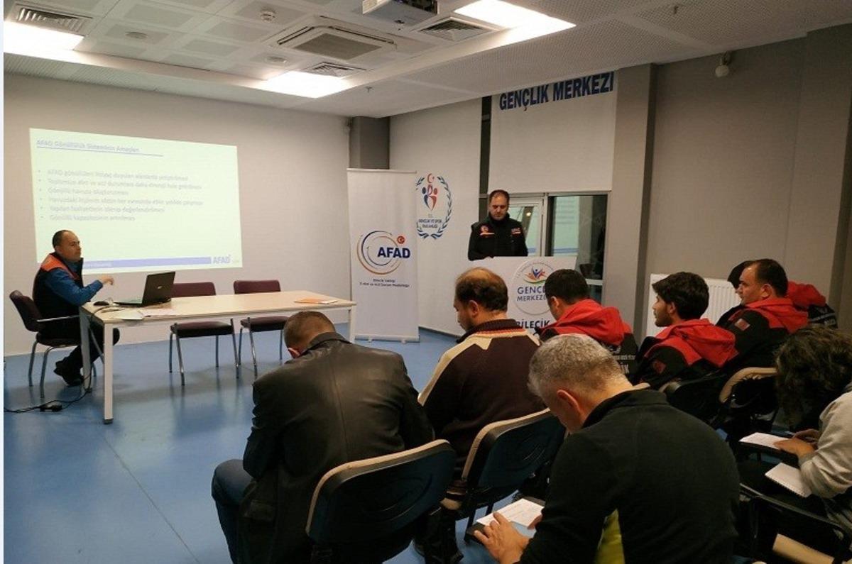 AFAD g&ouml;n&uuml;ll&uuml;leri tanışma toplantısı d&uuml;zenlendi