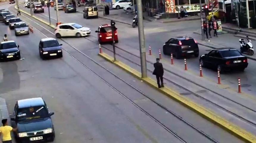 Işık ihlali kazaya &rsquo;geliyorum&rsquo; dedi