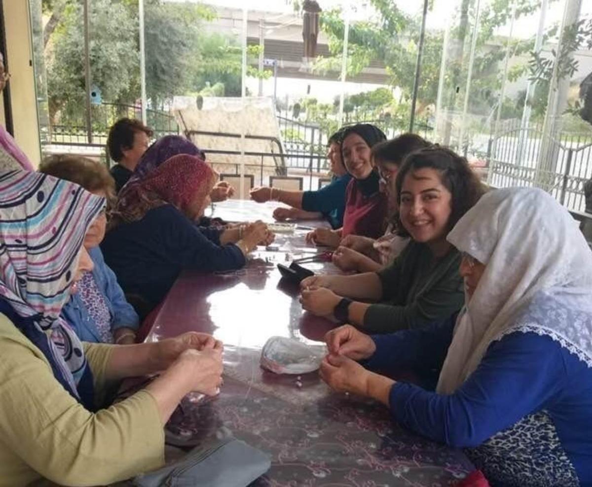 İki nesil AD&Uuml;&rsquo;l&uuml; &ouml;ğrencilerin projesi ile bir araya geldi