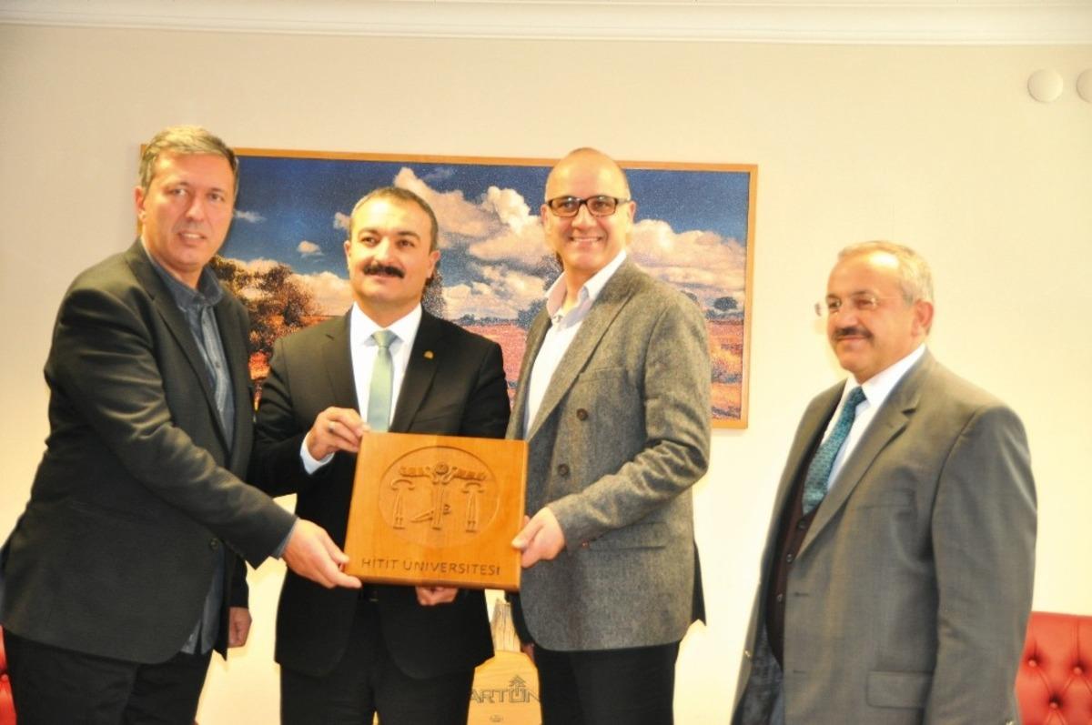 Rekt&ouml;r &Ouml;zt&uuml;rk Sungurlu&rsquo;da incelemelerde bulundu