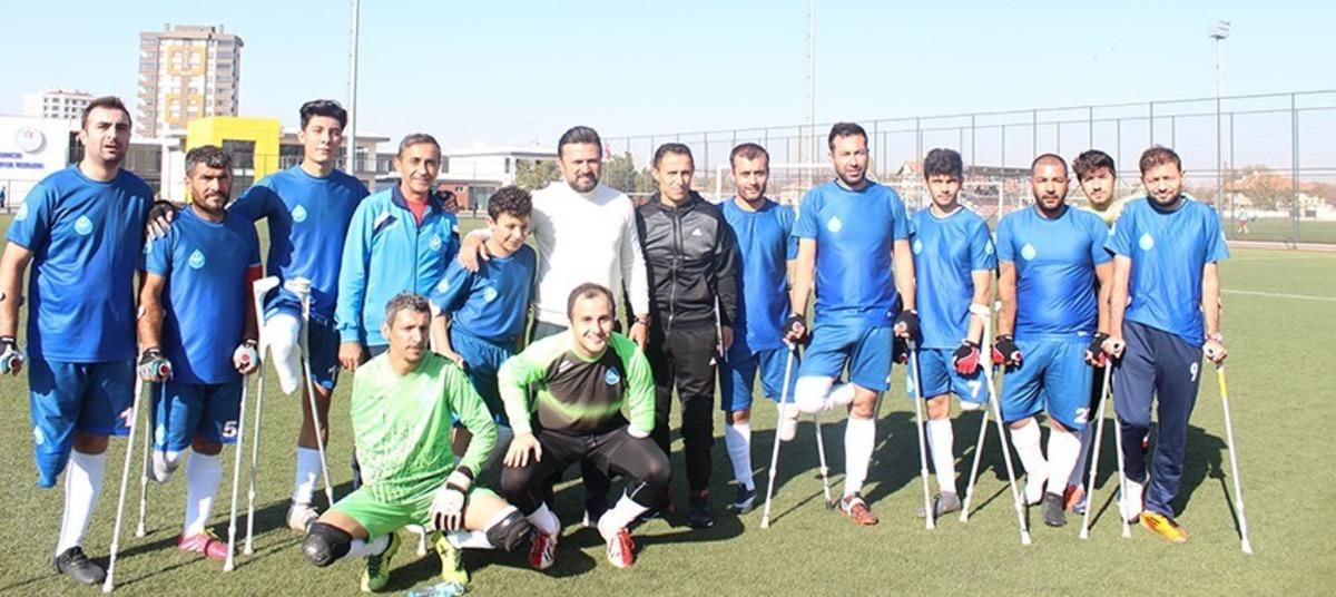 Melikgazi Ampute,  galibiyeti B&uuml;lent Uygun&rsquo;a hediye etti