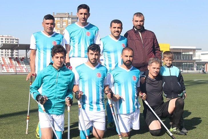 Melikgazi Ampute,  galibiyeti Bülent Uygun’a hediye etti G3