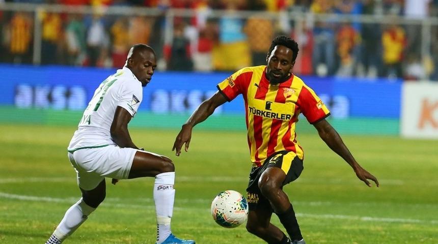 Göztepe'de Poko 2 hafta yok