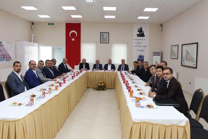 Susurluk Ticaret Odası Polatlı’nın tarihi alanlarını gezdi G3