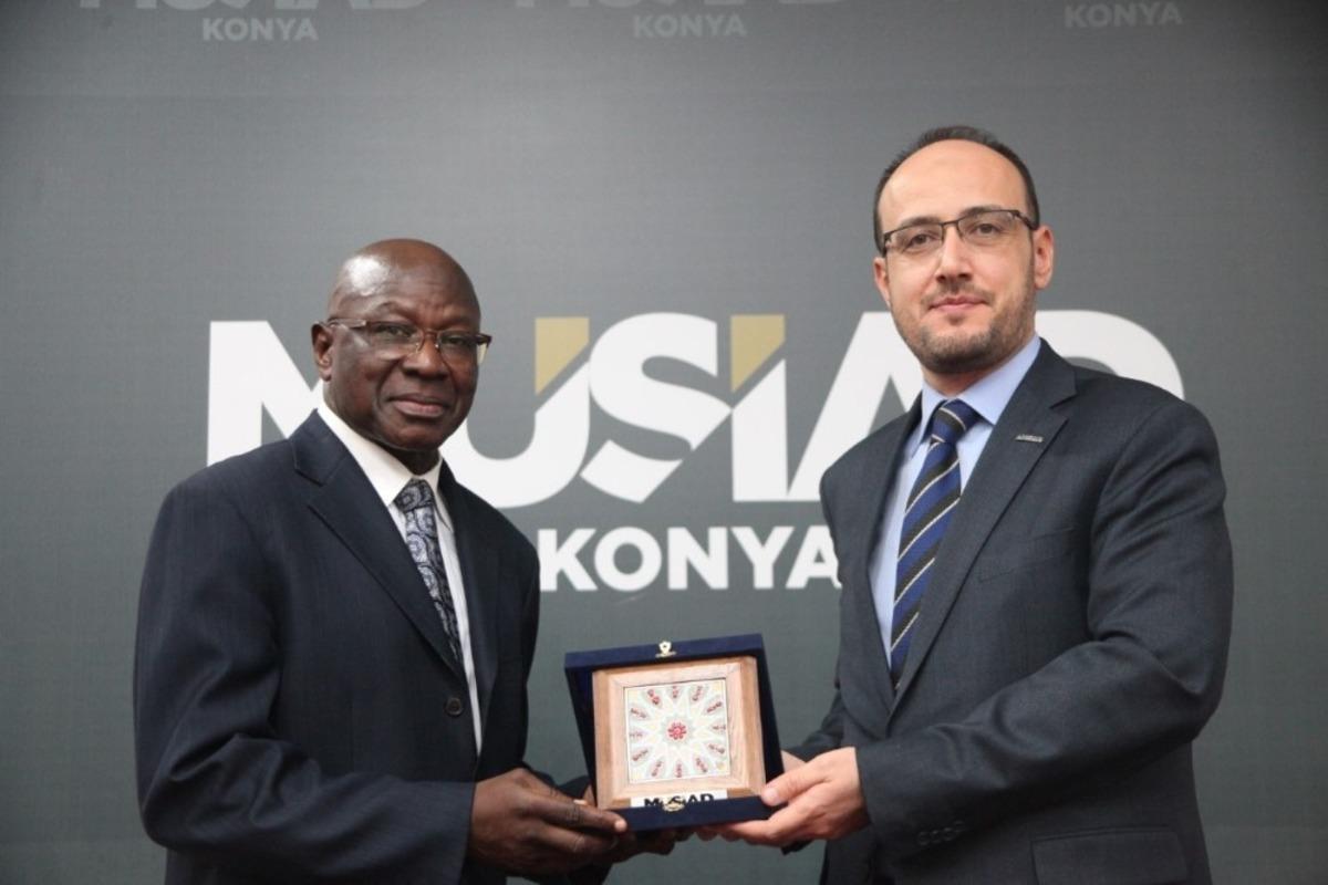 Benin Cumhuriyeti b&uuml;y&uuml;kel&ccedil;isi M&Uuml;SİAD Konya Şubesi&rsquo;nin konuğu oldu