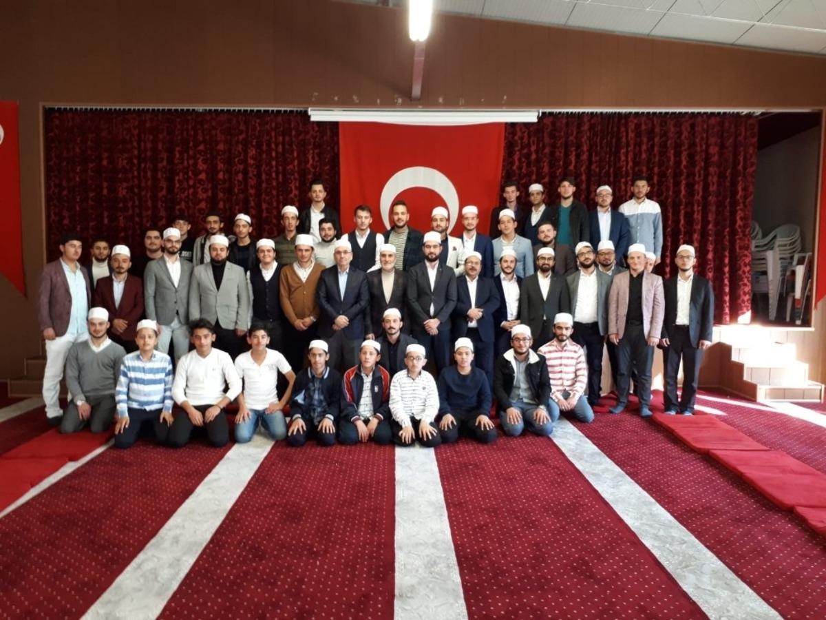 Hafızlık mezunlar toplantısı yapıldı
