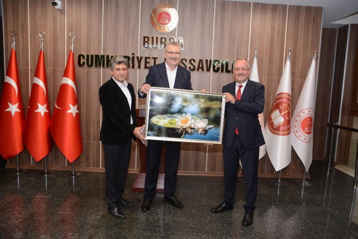 Başkan &Ouml;zkan, kent dinamikleriyle ilişkileri sıkı tutuyor