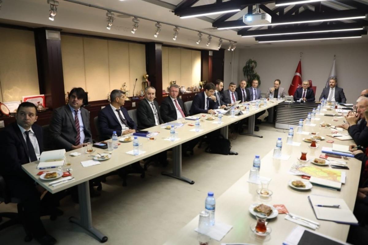 Başkan Palancıoğlu&rsquo;ndan b&uuml;y&uuml;kşehire 2020 yılı yatırım sunumu