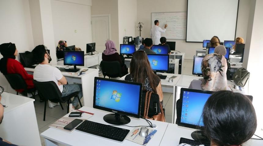 Elazığ&rsquo;da engelli bireylere &ouml;zel girişimcilik eğitimi