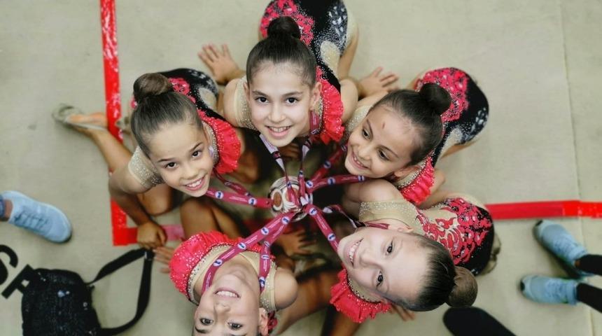 Antalyaspor cimnastik takımı T&uuml;rkiye &uuml;&ccedil;&uuml;nc&uuml;s&uuml;