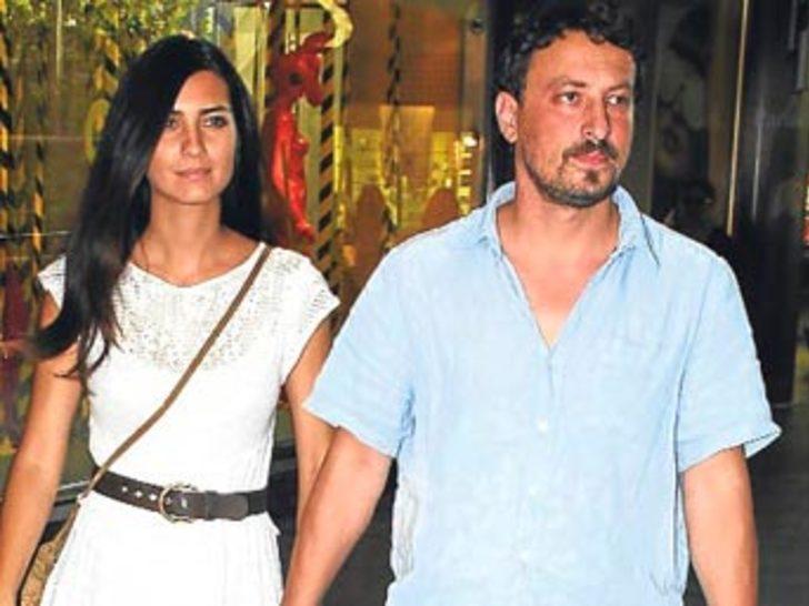 Temizlik yaparken öpüştüler G4