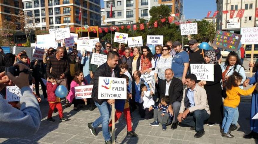 SEPARİNDER üyelerinden 'Biz de varız' yürüyüşü